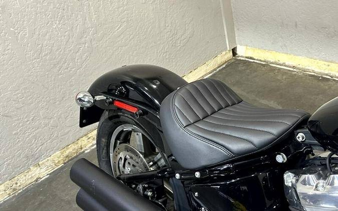 2023 Harley-Davidson® Softail® Standard Vivid Black