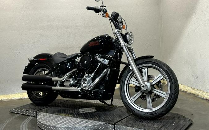 2023 Harley-Davidson® Softail® Standard Vivid Black
