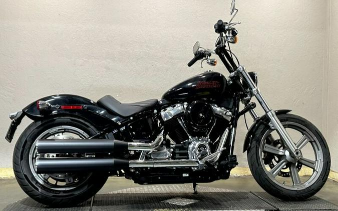 2023 Harley-Davidson® Softail® Standard Vivid Black