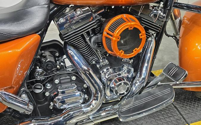 FLHX 2014 Street Glide®