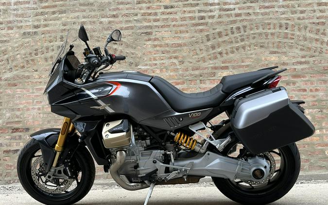 2023 Moto Guzzi V100 Mandello S