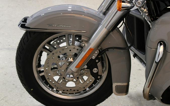 2024 Harley-Davidson Tri Glide Ultra Trike FLHTCUTG