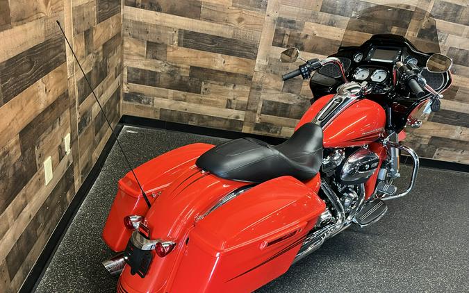 2017 Harley-Davidson® Road Glide® Special Custom Colour Laguna Orange FLTRXS