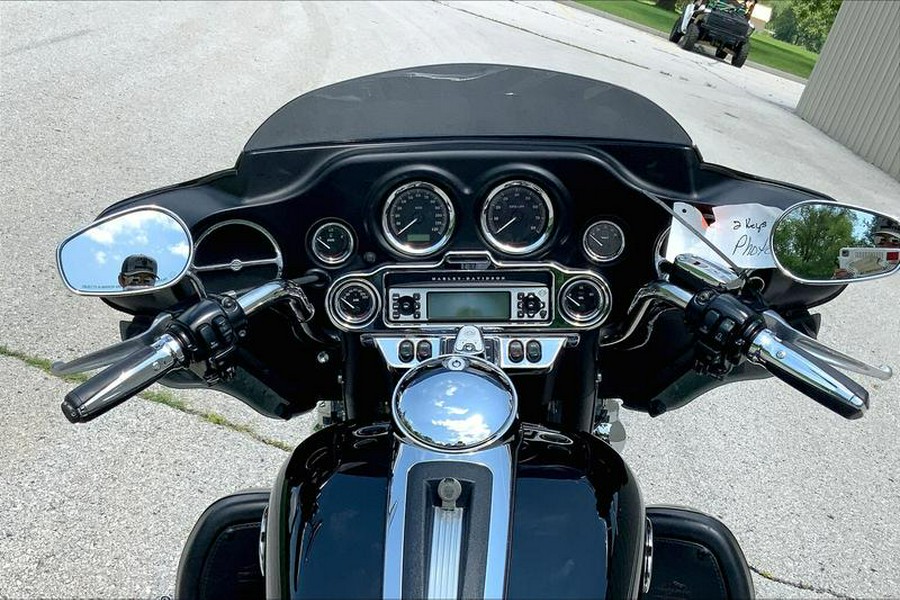 2009 Harley-Davidson® FLHTCU - Ultra Classic® Electra Glide®