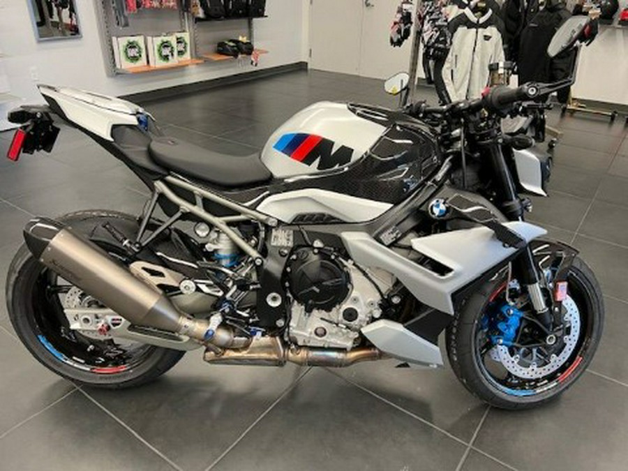 2026 BMW M 1000 R
