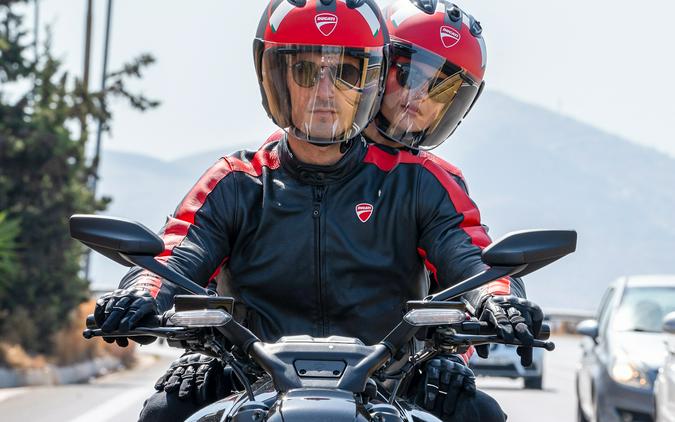 2025 Ducati Diavel V4 Thrilling Black - 102504