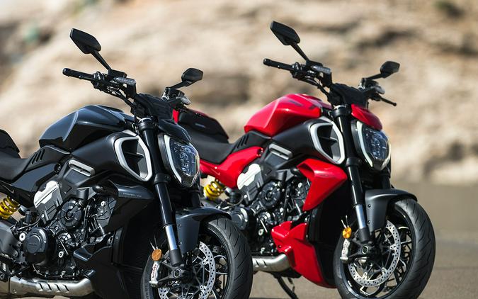 2025 Ducati Diavel V4 Thrilling Black - 102504
