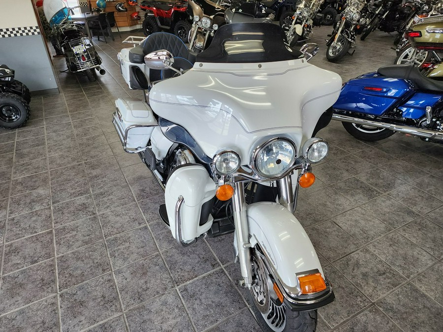 2012 Harley-Davidson® Electra Glide Ultra Classic FLHTCU