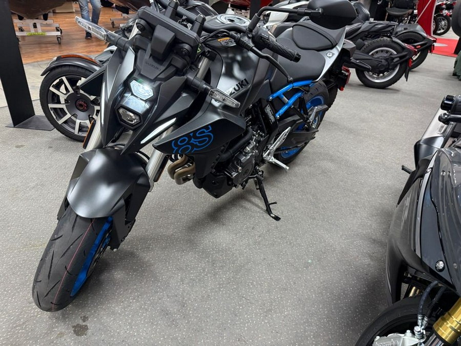 2024 Suzuki GSX 8S
