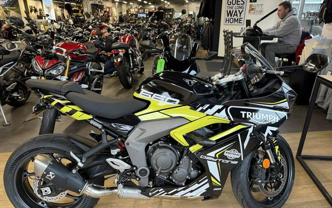 2025 Triumph Daytona 660 Satin Granite/Satin Black