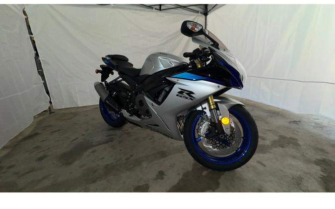 2026 Suzuki GSX-750R SILVERBLUE