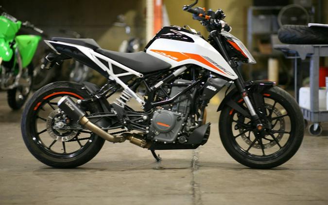 2022 KTM Duke 390