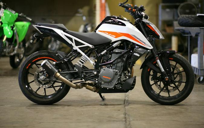 2022 KTM Duke 390
