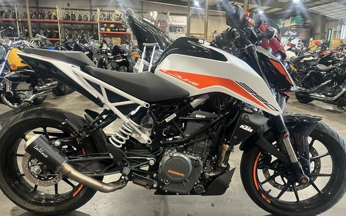 2022 KTM Duke 390