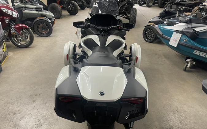 2026 Can-Am Spyder RT