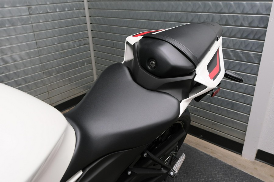 2026 YAMAHA YZF-R3 ABS 70TH ANNIVERSARY EDITION
