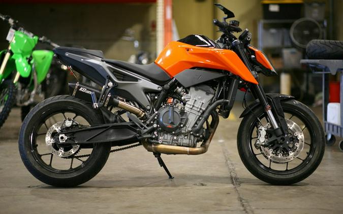 2023 KTM Duke 790