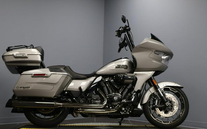 2023 Harley-Davidson® CVO™ Road Glide® FLTRXSE