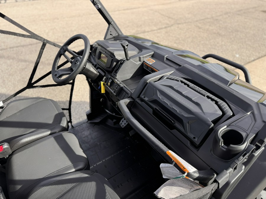 2026 Can-Am Defender 6X6 XT HD10