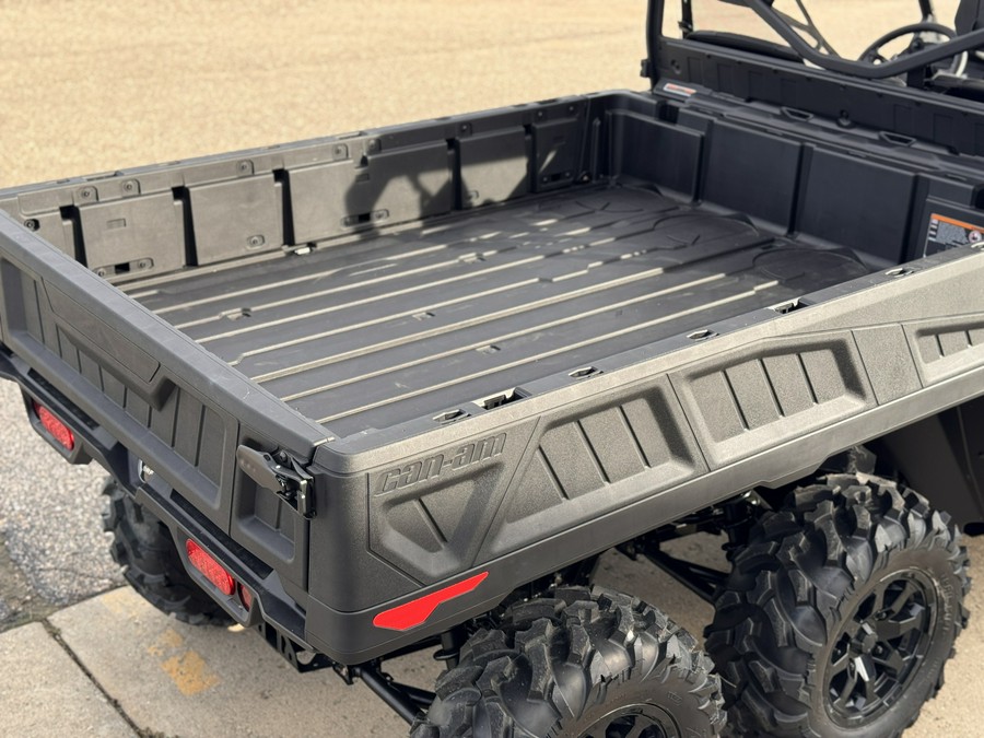 2026 Can-Am Defender 6X6 XT HD10