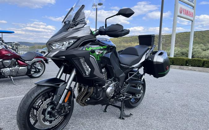 2022 Kawasaki Versys® 1000 SE LT+