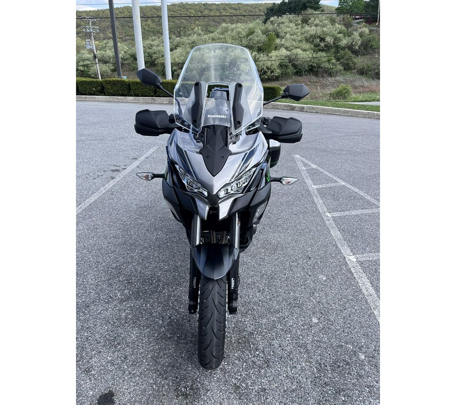 2022 Kawasaki Versys® 1000 SE LT+