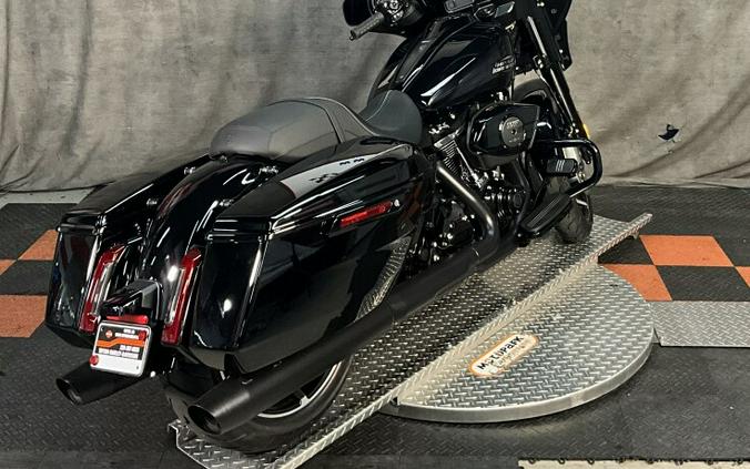 FLHX 2024 Street Glide®