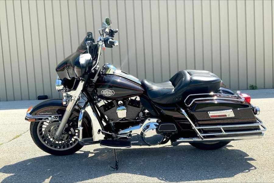 2011 Harley-Davidson® FLHTCU - Ultra Classic® Electra Glide®