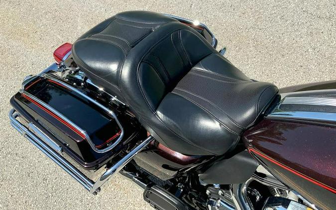 2011 Harley-Davidson® FLHTCU - Ultra Classic® Electra Glide®