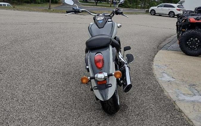 2024 Kawasaki Vulcan® 900 Classic