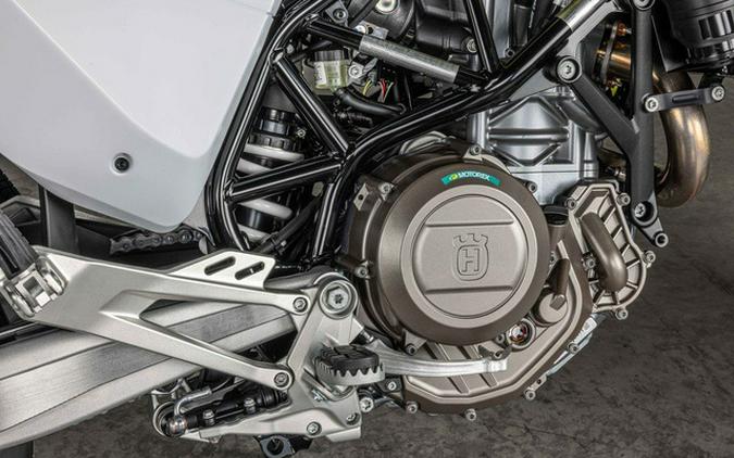 2026 Husqvarna Supermoto 701