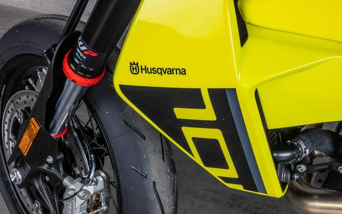 2026 Husqvarna Supermoto 701