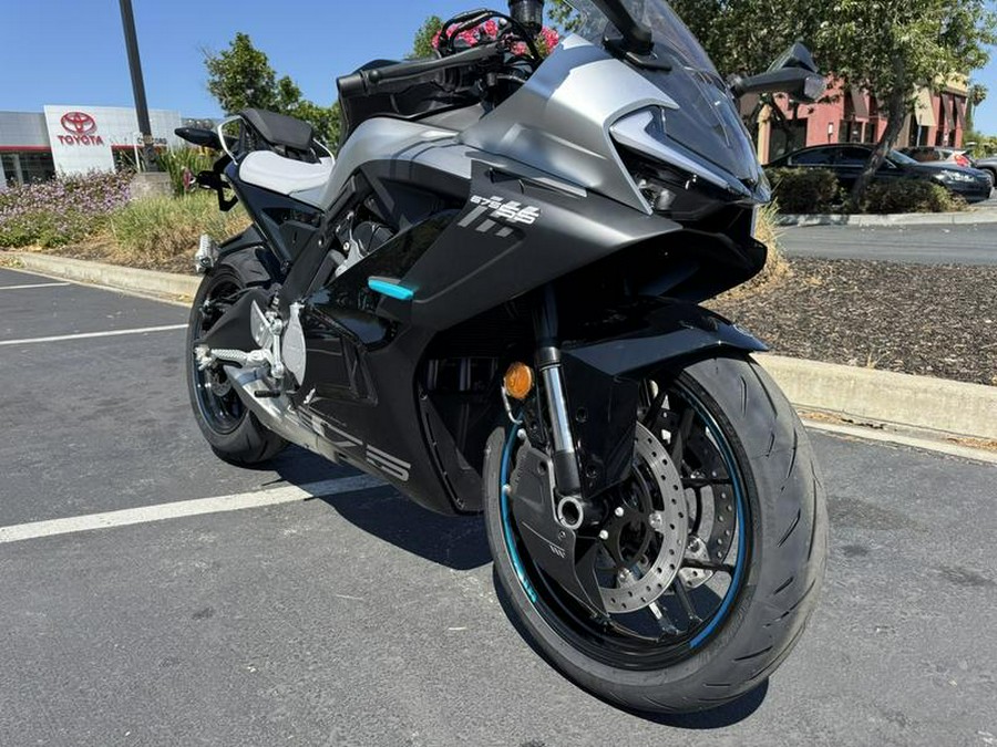 2025 CFMOTO 675SS