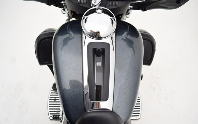 2015 Harley-Davidson Trike FLHTCUTG - Tri-Glide Ultra