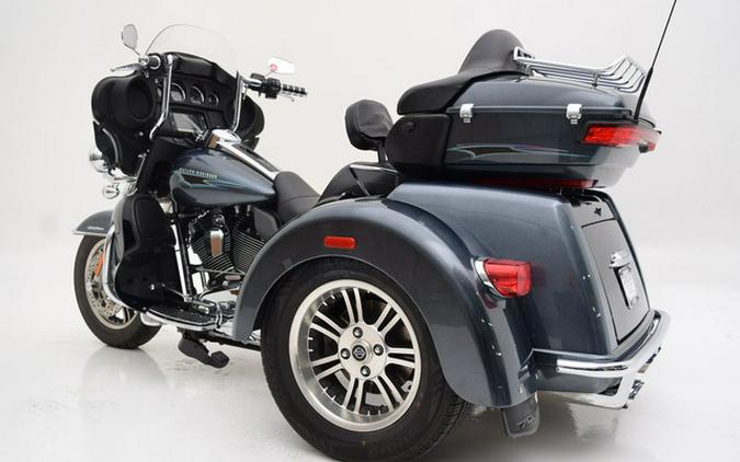 2015 Harley-Davidson Trike FLHTCUTG - Tri-Glide Ultra