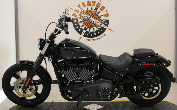 2024 FXBBS Street Bob® 114 Vivid Black