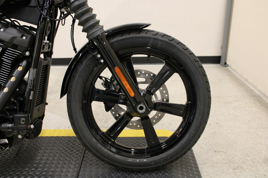 2024 FXBBS Street Bob® 114 Vivid Black