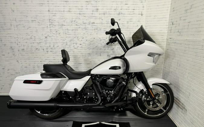 2024 Harley-Davidson Road Glide™ w/ KST bars, Rockford stage 2, and Exhaust!