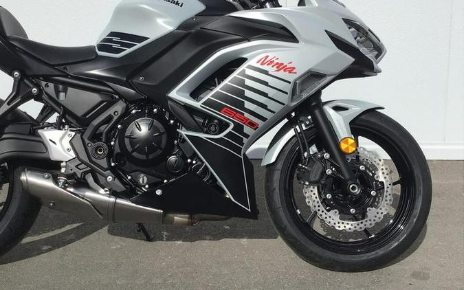 2026 Kawasaki Ninja® 650 ABS