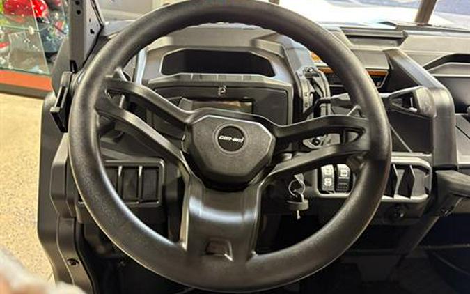 2026 Can-Am Defender DPS HD9