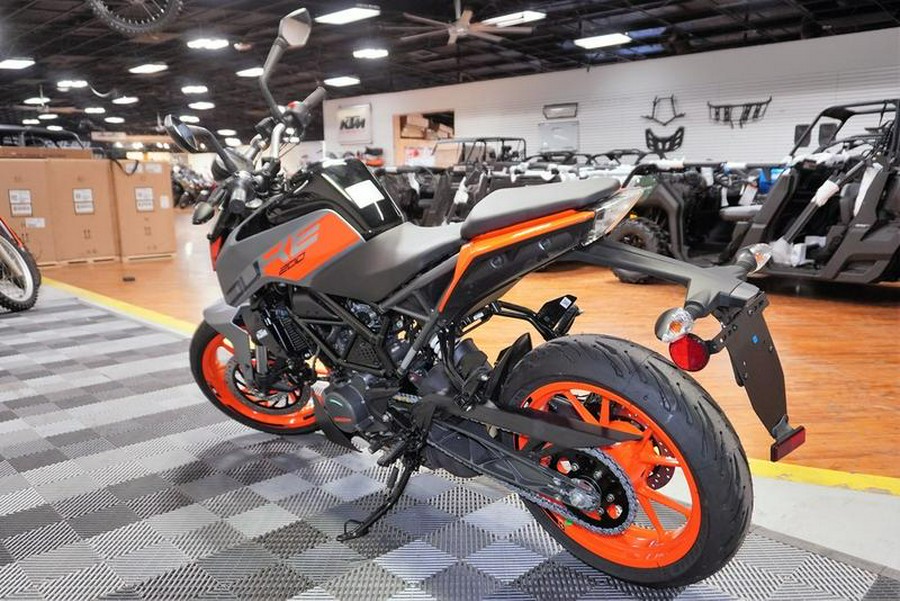 2023 KTM 200 Duke