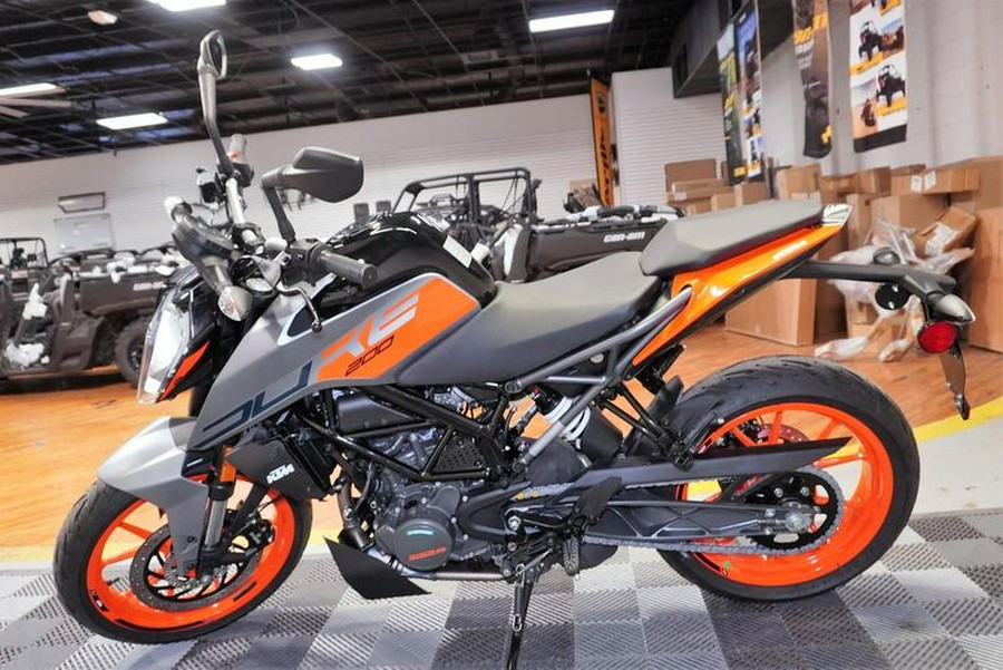 2023 KTM 200 Duke