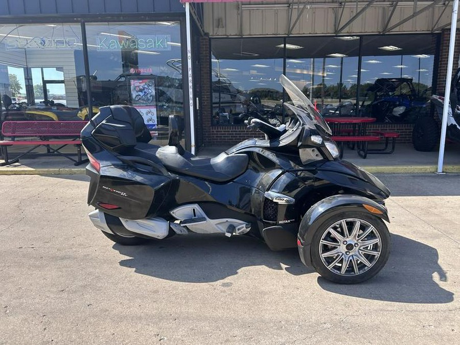 2016 Can-Am® Spyder® RT 6-Speed Semi-Automatic (SE6)