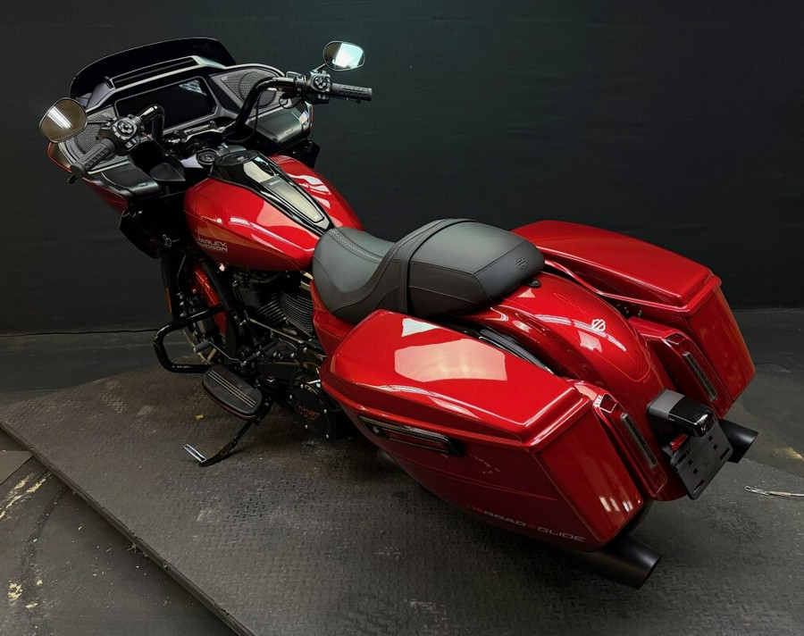 Harley-Davidson® Road Glide™ 2025 FLTRX BRILLIANT RED