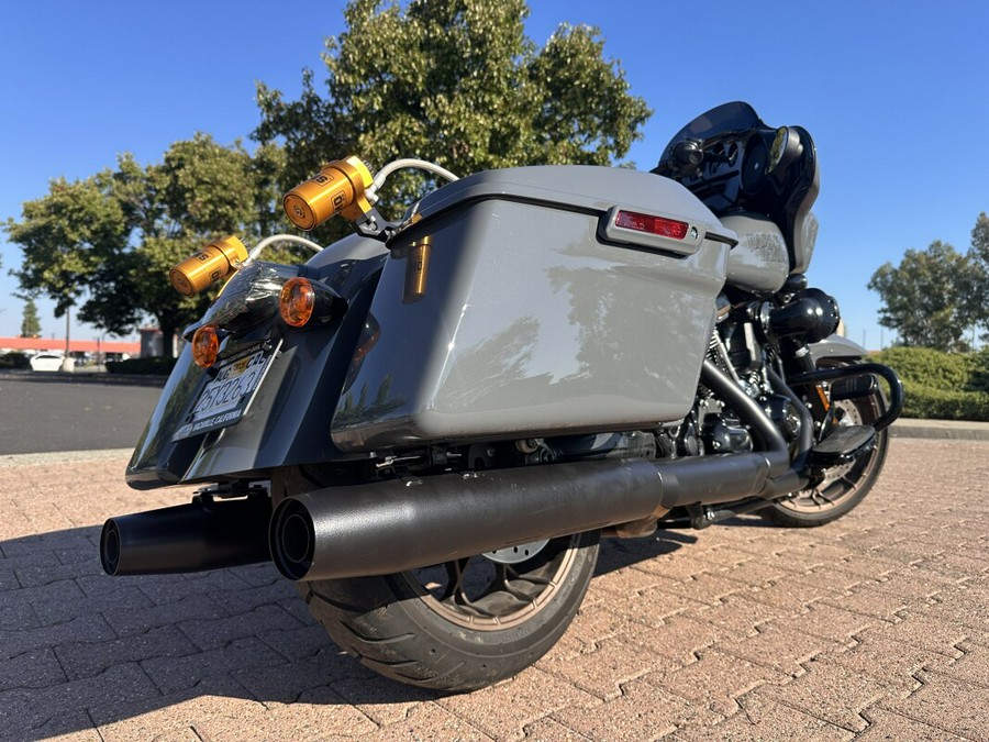 FLHXST 2022 Street Glide® ST