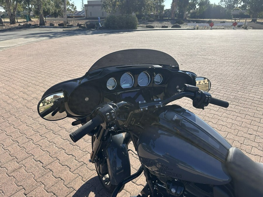 FLHXST 2022 Street Glide® ST