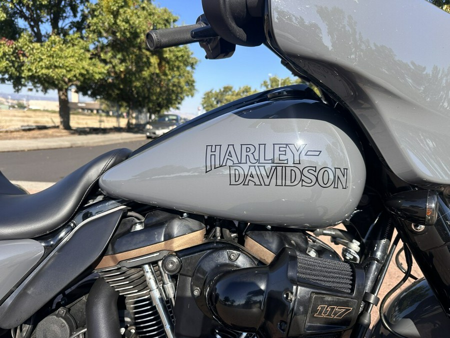 FLHXST 2022 Street Glide® ST