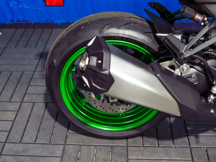 2026 Kawasaki Z1100 SE ABS