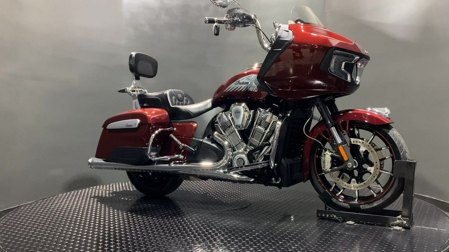 2022 Indian Motorcycle® Challenger® Limited Maroon Metallic