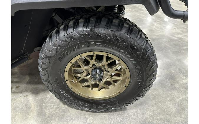 2025 Can-Am DEFENDER MAX LONESTAR CAB HD10